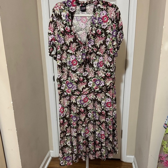 Retrolicious Dresses & Skirts - Retrolicious Black Floral Midi Dress